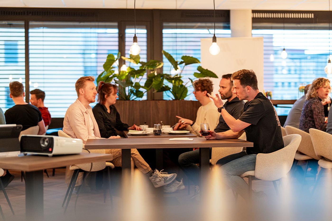 Deelnemers aan een workshop van Arnhemse Marketeers